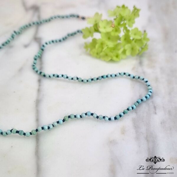 Collier Turquoises nouées. Fabrication française. By Johanne