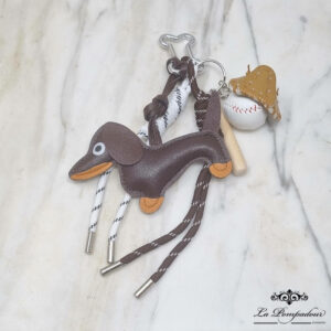 Bijou de sac teckel 05 - LP. porte clés chien et baseball